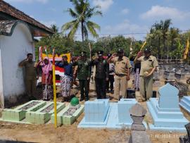 ZIARAH DAN TABUR BUNGA PADA PERINGATAN HUT RI KE 80